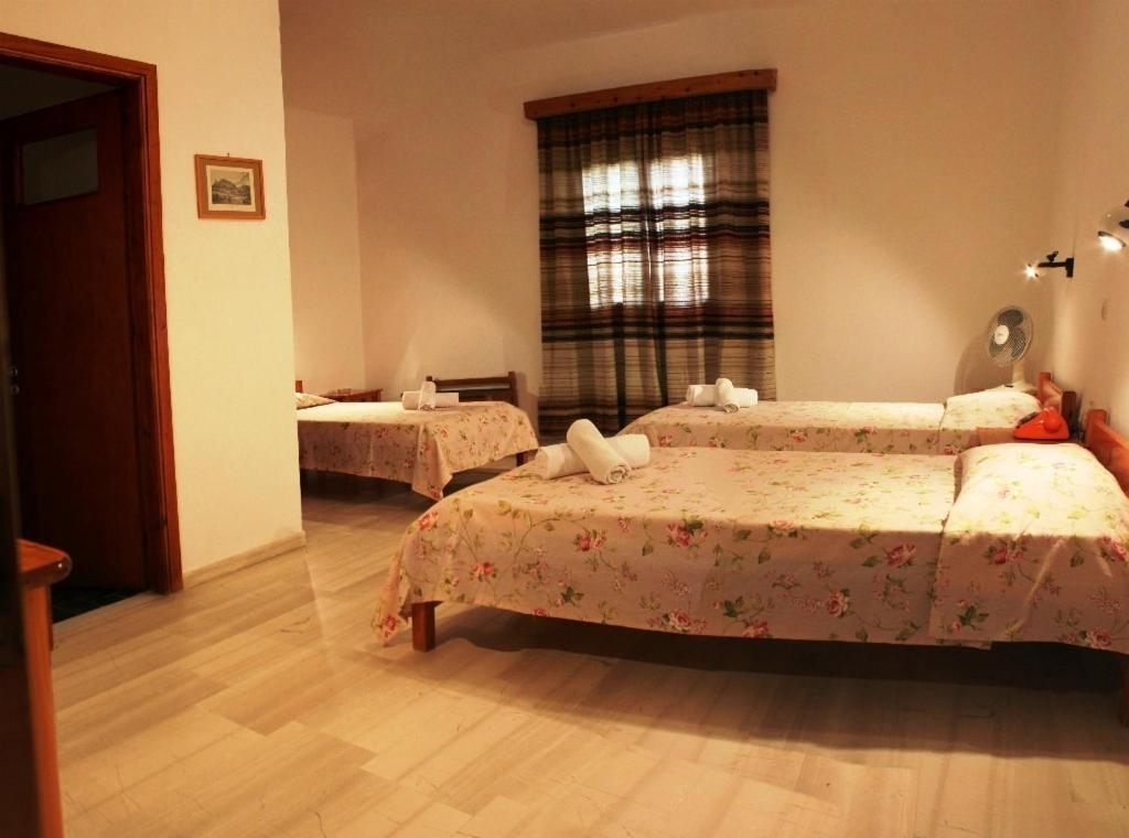 Violetta Aparthotel Chora  Bilik gambar